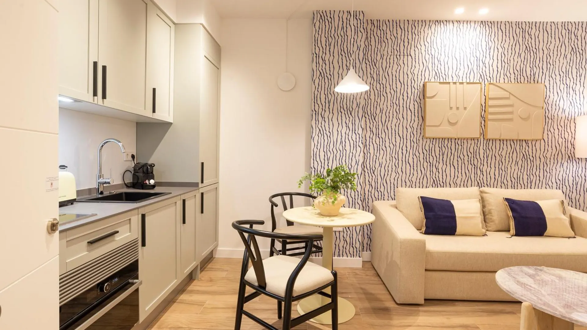 Toquero By Ele Apartments مالقة 0*,  إسبانيا
